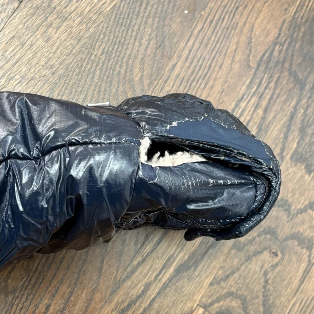 Cozy Black and White Kids Mittens